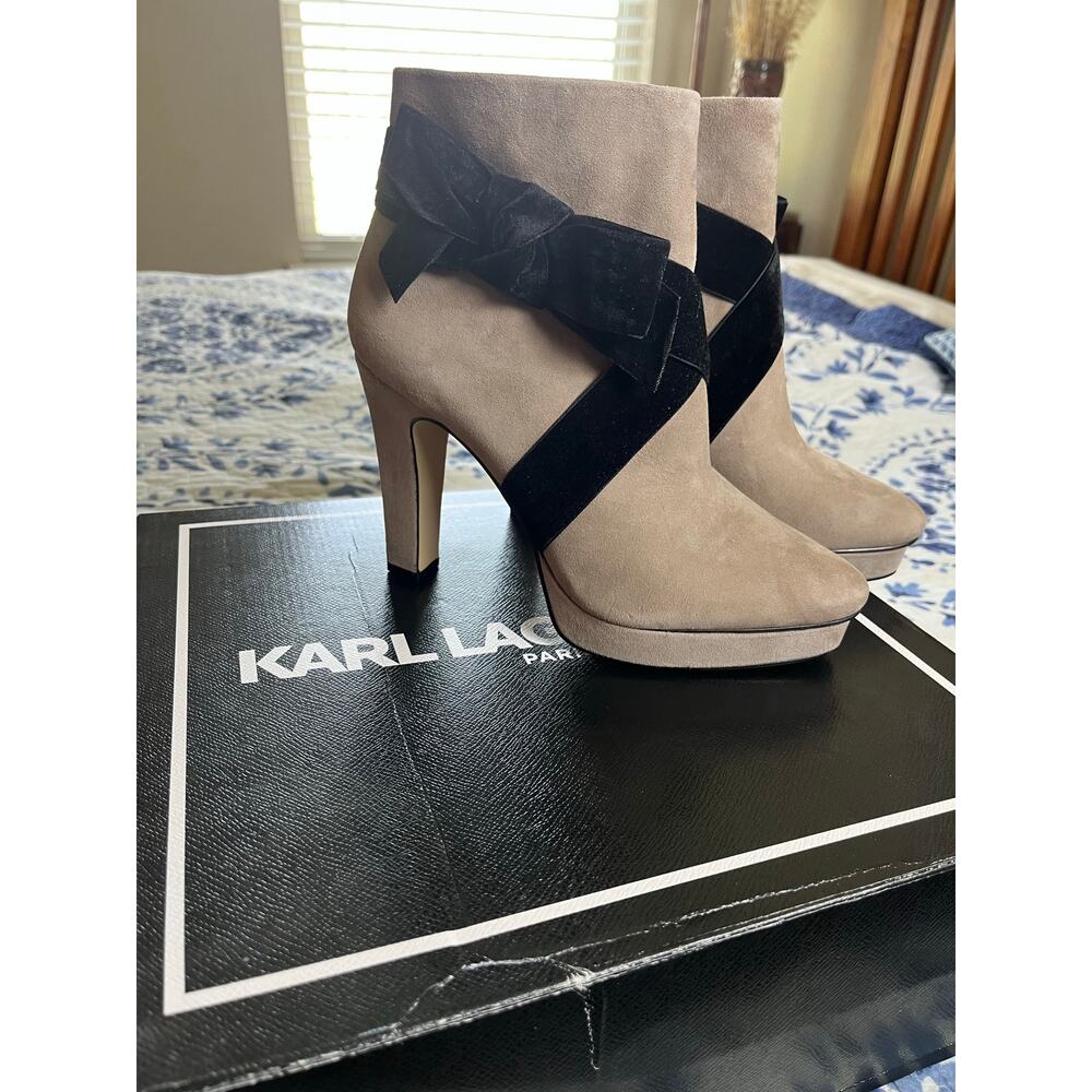 Karl Lagerfeld Paris | NWOT Size 7 Malia Bow Suede Taupe Bootie Platform - Picture 2 of 8